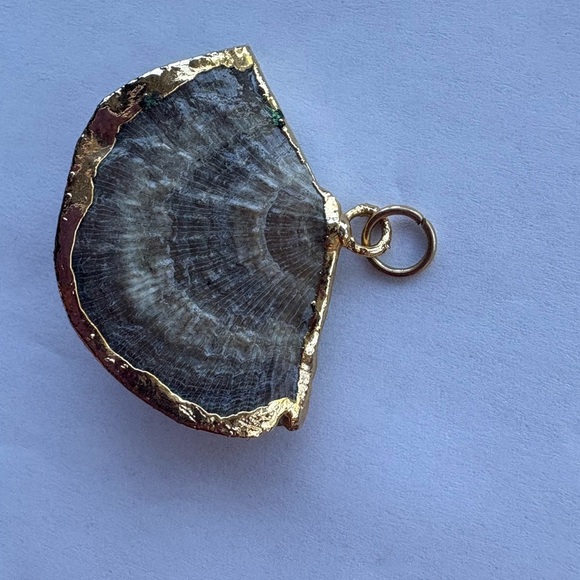Beautiful Mushroom Coral Shell Pendant Necklace with Real Gold, Handmade - Picture 7 of 8